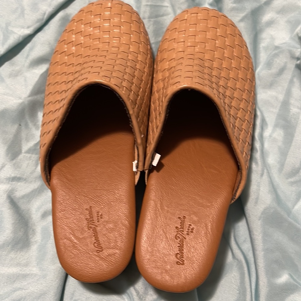 Universal Threads Mules - Picture 2 of 6
